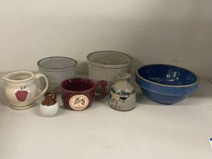 lot 43U image: Vintage Pottery Collection - Pitchers, Bowls, and Jugs incl. New Hampshire - 7 Pieces