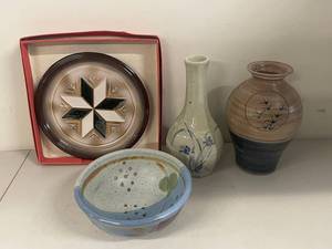 lot 45U image: Ceramic Decorative Items - Assorted Pottery Collection