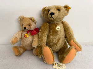 lot 69SC image: Steiff Classic Series Teddy Bear Pair with Tags and Booklet