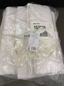 lot 12 image: Linen Quilt - KingCal King Front 100% French Linen Back 100% Percale