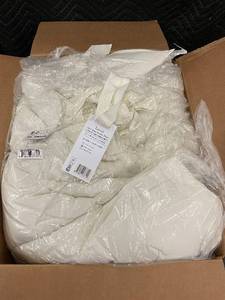 lot 22 image: Linen Comforter & Sham Set - 100% French Linen Front
