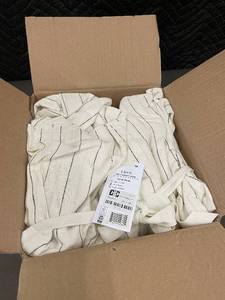 lot 35 image: Linen Duvet Cover - 100% French Linen FullQueen