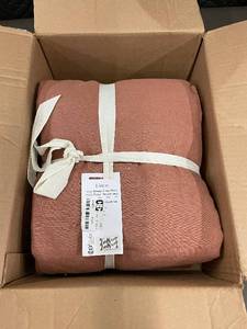 lot 39 image: Linen Sheet and Sham Set - Twin, 100% French Linen Front & 100% Cotton Sateen Back