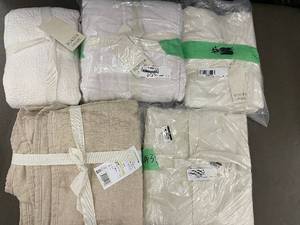 lot 49 image: French Linen Sham Set King -And 4 other bedding items