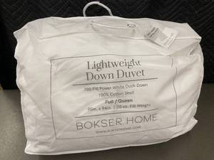 lot 55 image: Lightweight Down Duvet - Bokser Home FullQueen 90in x 94in