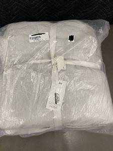 lot 73 image: Quilt - French Linen Box Stitch, Pebble HeatherPinstripe, FullQueen