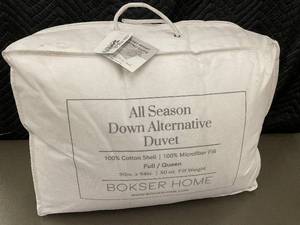 lot 75 image: All Season Down Alternative Duvet - BOKSER HOME FullQueen