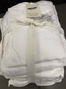 lot 83 image: Linen Sheet Set - Bokser Home - 100% French Linen - King