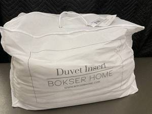 lot 85 image: Duvet Insert - Bokser Home Lightweight FeatherDown KingCal King 108x94