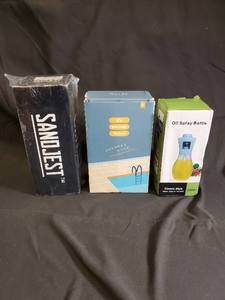 lot 22 image: Sandjest Can Cooler & 4-in-1 Can Cooler & Olive Oil Sprayer & Plastic Cup 550ml