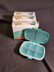 lot 35 image: Travel Pill Container - Miqzwers - Teal 4-Compartment