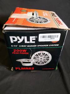 lot 58 image: 6-12-Inch 2-Way Marine Speaker System - Pyle PLMR62