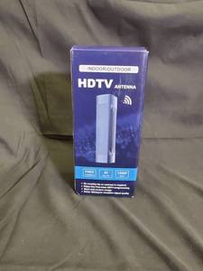 lot 79 image: HDTV Antenna - IndoorOutdoor