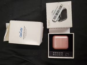 lot 94 image: Rechargeable Battery - Geoty & Earbuds - TOZO