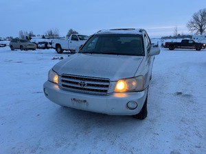 lot 13 image: 2003 Toyota Highlander