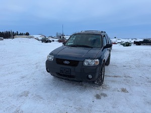 lot 10 image: 2005 Ford Escape 4WD only 97,164 miles