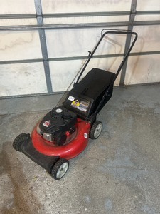 lot 11 image: YardMachines 21 140cc Lawn Mower Model 11A-A1S5700