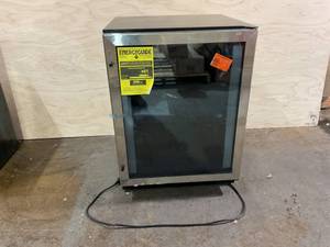 Summit Appliance 23.63 in. 100 (12 oz.) Can Cooler in Black, ADA Compliant (Minor Transit Damage)