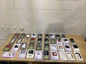 lot 443 image: LOT OF Miscellaneous Phone Cases