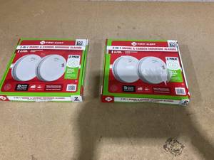 lot 272 image: LOT OF 2 First Alert 2-in-1 Smoke & Carbon Monoxide Alarms With Voice & Location Alert 2 Pack (4 Total)