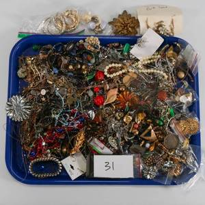lot 31 image: Large Costume Jewelry Lot