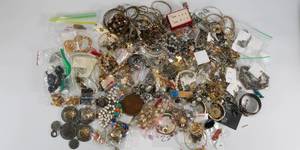 lot 28 image: Large Costume Jewelry Lot