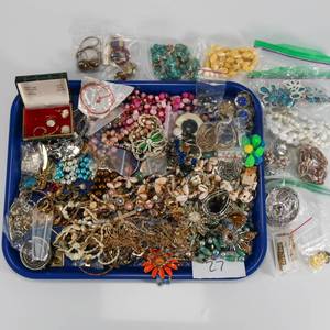 lot 27 image: Large Costume Jewelry Lot