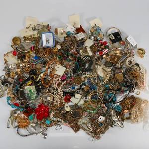 lot 23 image: Large Costume Jewelry Lot