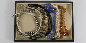 lot 51 image: Better Costume Jewelry - Necklaces