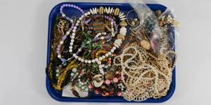 lot 40 image: Large Costume Jewelry Lot