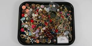 lot 34 image: Large Costume Jewelry Lot
