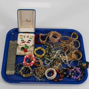 lot 33 image: Large Costume Jewelry Lot