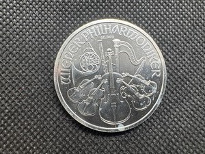 lot 67 image: 2009 BU Austrian1 Oz. .999 Silver Philharmoniker Coin