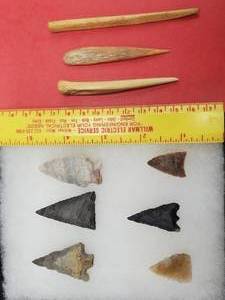 lot 26 image: 4 Quality Points (See Description) & 3 Nice Bone Tools, Dakota 3 to 5