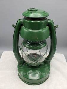lot 43 image: Vintage Coast-to-Coast Lantern in Excellent Condition