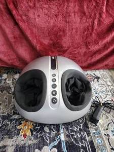 lot 70 image: TruMedic Automatic Foot Massager--Massage and Heat
