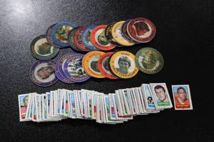 lot 64 image: 1983 Slurpee Football Discs & 1969 Topps 4 in 1 Stamp Football Lot