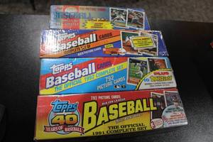 lot 71 image: 1991 - 1992 - 1993 - 1994 Topps Baseball Factory Set Lot  4 Complete Sets