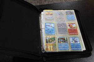 lot 75 image: Zip Up 3 Ring Binder w Pokemon Cards  200 Cards