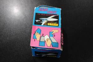lot 77 image: 1987 Panini Star Trek The Next Generation Sticker Pack Lot  98 Packs