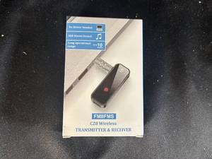 lot 22 image: C28 Wireless Transmitter & Receiver - FMIFMS