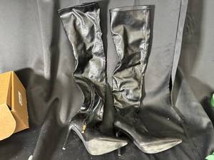 lot 45 image: Boots - Knee-High Black Leather-Look Stiletto Heel