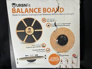 lot 50 image: Balance Board - URBNFit
