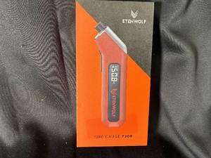 lot 70 image: Tire Pressure Gauge - ETENWOLF T300