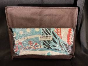 lot 94 image: Sea Turtle Comforter - Hosima Twin Bed Set with 2 Pillowcases