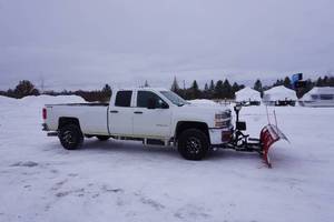 2015 Chevy 2500 HD Extended Cab 4 x 4 Pickup Truck With 8' Hiniker Snow Plow