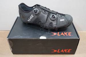 lot 8 image: Lake MX241-X Mens Cycling Shoes - Size 10.5