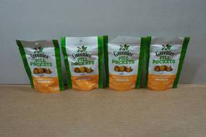 lot 24 image: 4 Greenies Pill Pocket Treats