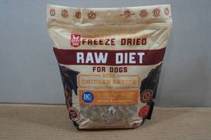 lot 27 image: Boss Dog Freeze Dried Dog Treats - Chicken