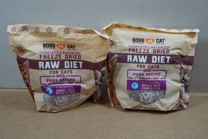 lot 28 image: 2 Boss Cat Freeze Dried Cat Treats - Pork